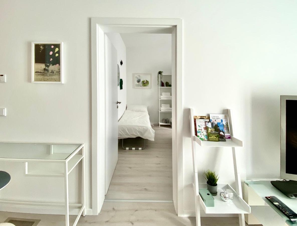 Modernes Apartment, Terrasse Und Garten Am Lilienthalpark Im Suedwesten Berlins מראה חיצוני תמונה