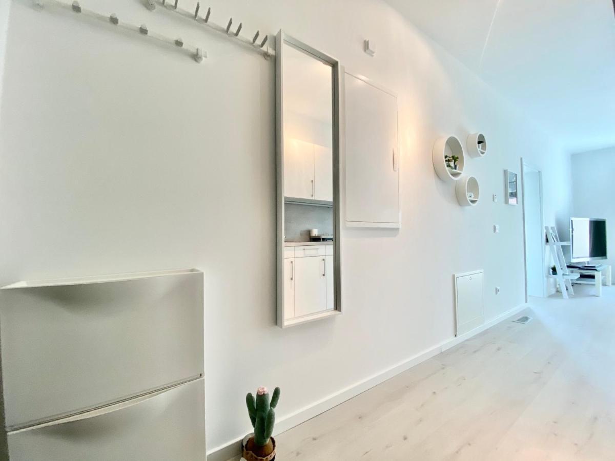 Modernes Apartment, Terrasse Und Garten Am Lilienthalpark Im Suedwesten Berlins מראה חיצוני תמונה